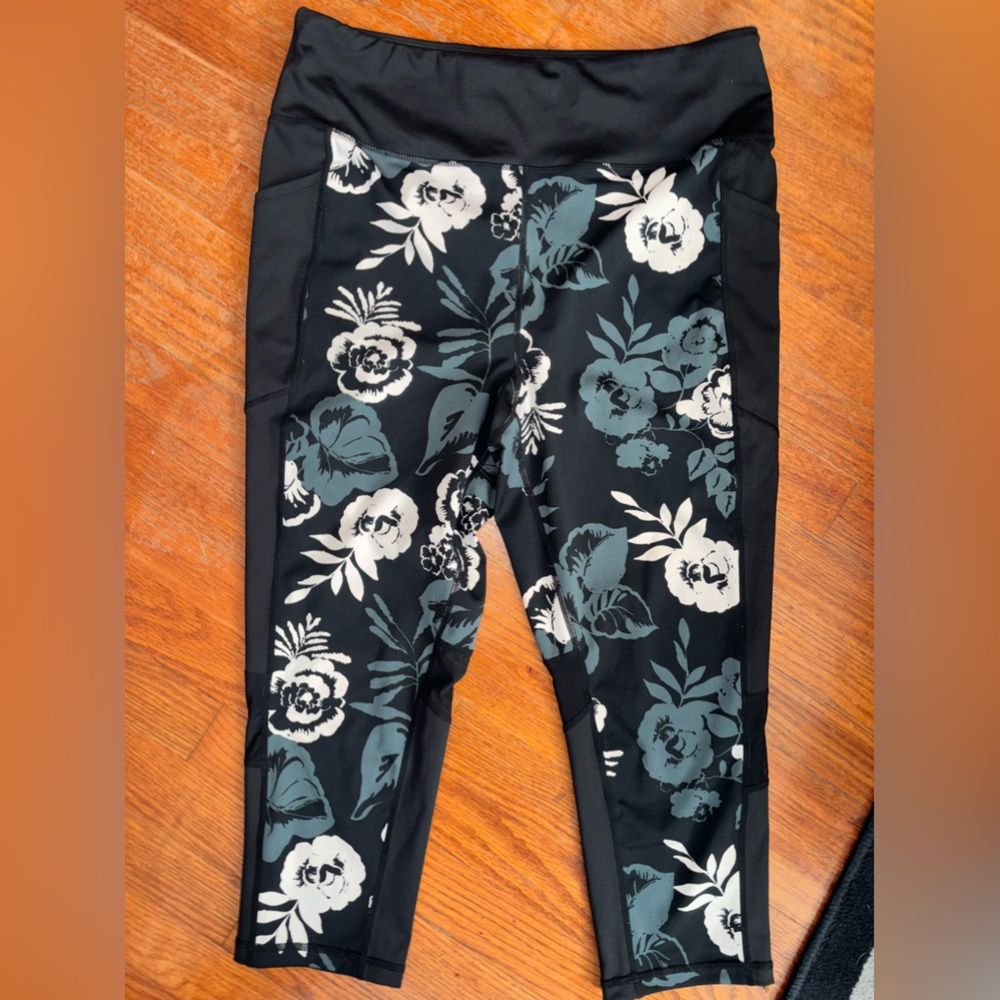 NWOT LULAROE RISE LEGGINGS - Picture 2 of 8